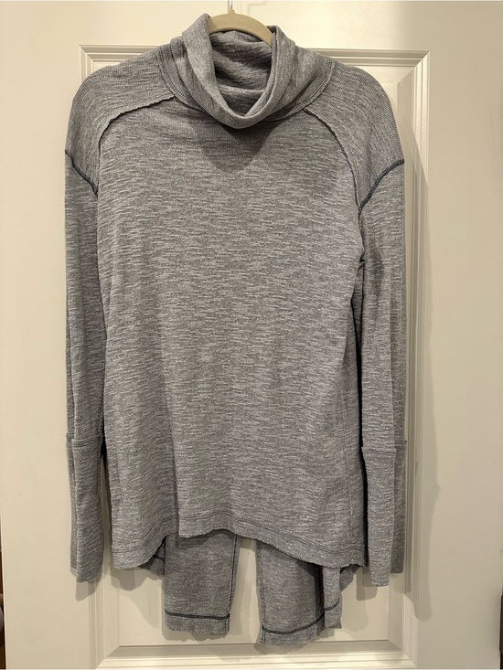 Free People Sweaters - Free People Light Heather Gray Cowl Neck Tunic Sweater
